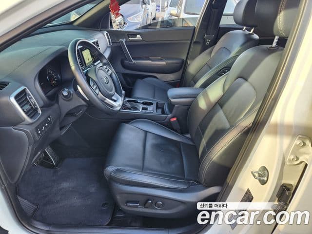 Kia Sportage The Bold 2020 — ფოტო 18/20