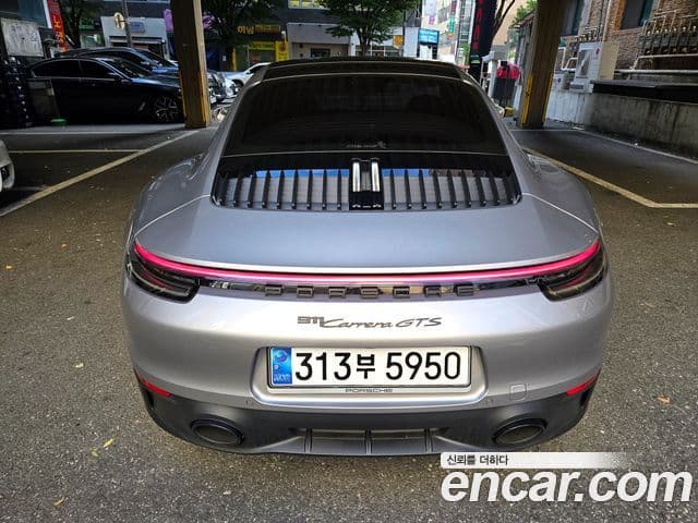 Porsche 911 2023 — ფოტო 4/20