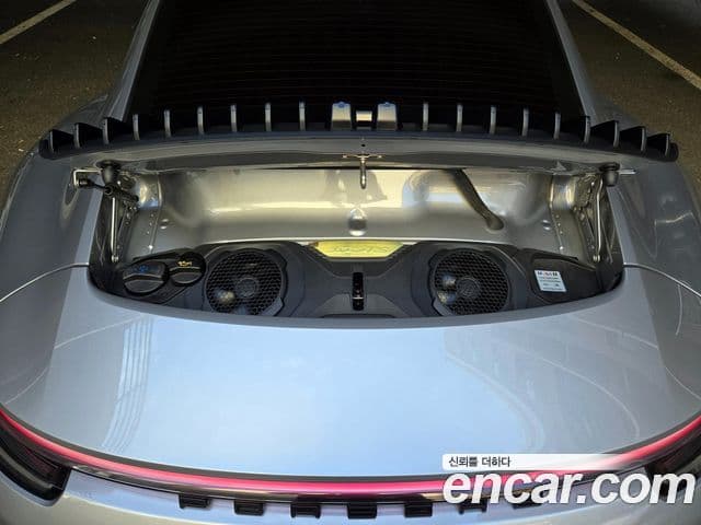 Porsche 911 2023 — ფოტო 7/20