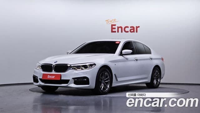 BMW 5 Series 2018 — ფოტო 1/20