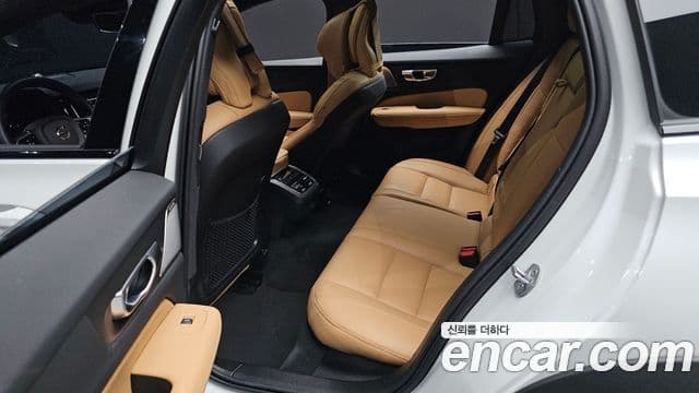 Volvo V60 Cross Country 2023 — ფოტო 12/20