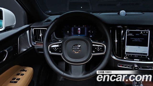 Volvo V60 Cross Country 2023 — ფოტო 13/20