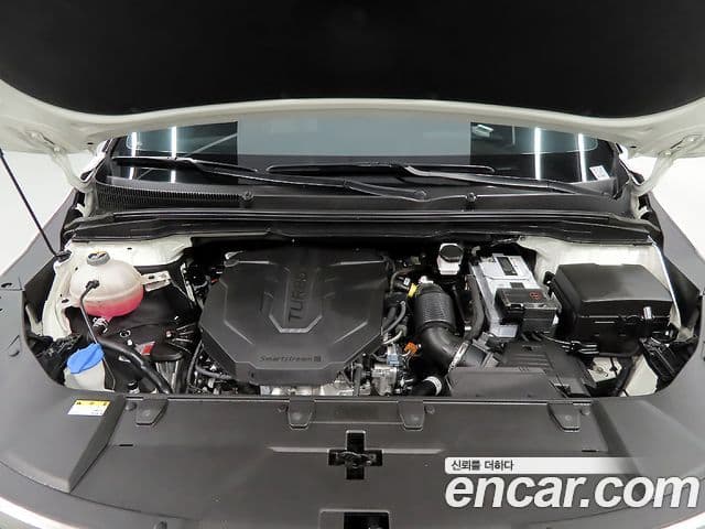 Kia Carnival 2023 — Şəkil 18/20