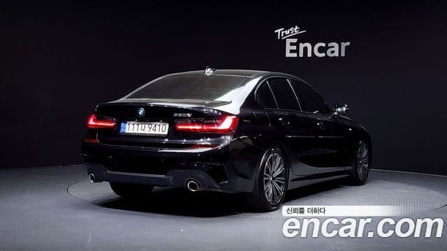 BMW 3 Series 2021 — ფოტო 2/20