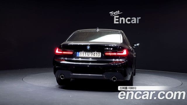 BMW 3 Series 2021 — ფოტო 4/20