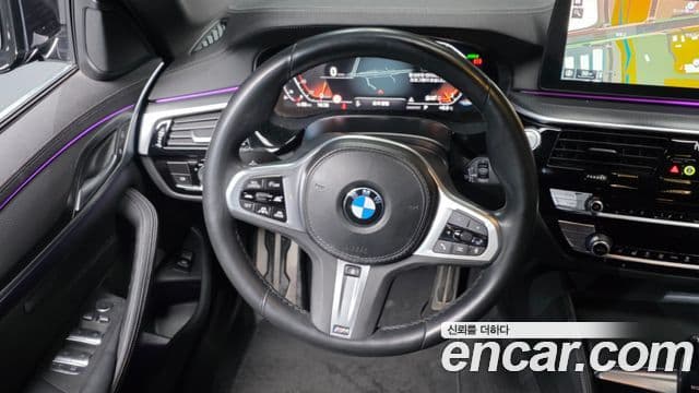 BMW 5 Series 2023 — Photo 10/20
