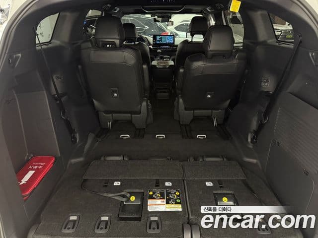 Toyota Sienna 2025 — ფოტო 13/14