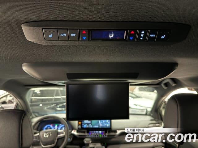 Toyota Sienna 2025 — ფოტო 14/14