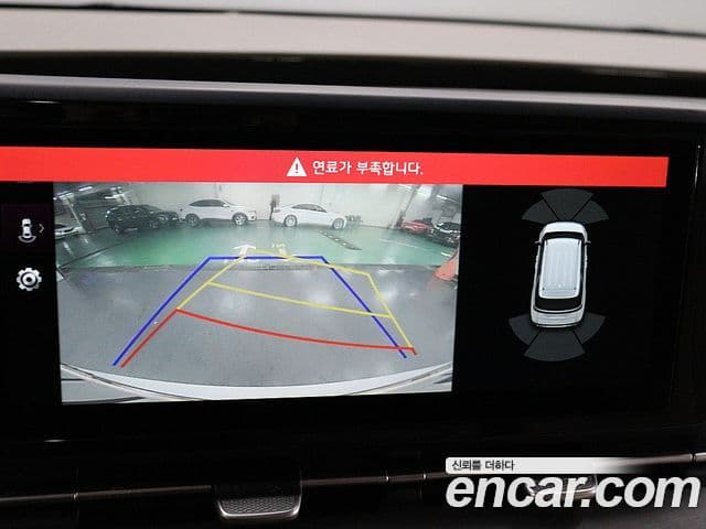 Kia Carnival 2021 — ფოტო 7/20