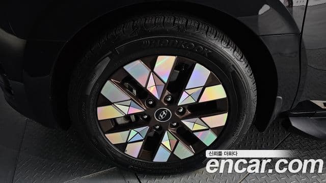 Hyundai Staria 2021 — фото 5 из 20