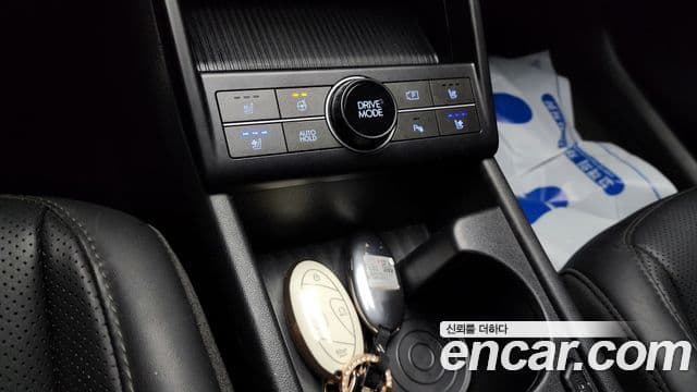Hyundai Kona 2023 — фото 17 из 20