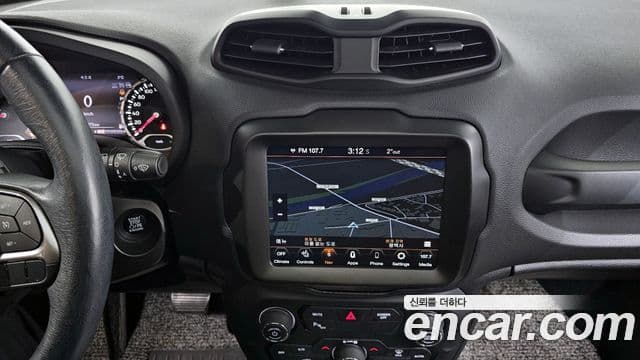 Jeep Renegade 2021 — фото 13 из 20