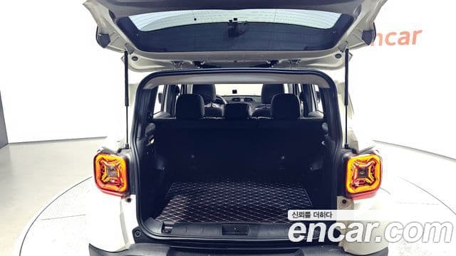 Jeep Renegade 2021 — Şəkil 19/20