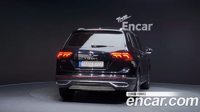 Volkswagen Tiguan Allspace 2022 — ფოტო 4/20
