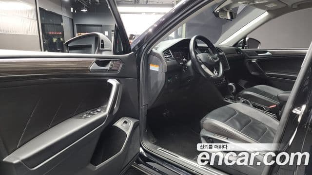 Volkswagen Tiguan Allspace 2022 — ფოტო 10/20