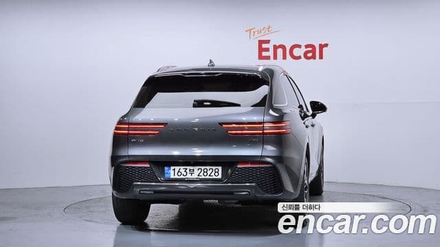 Genesis GV70 2021 — ფოტო 4/20