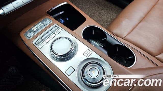 Genesis GV70 2021 — ფოტო 9/20