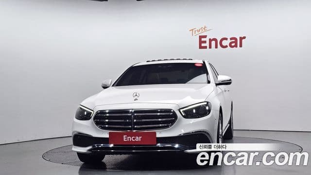 Mercedes-Benz E-Class 2022 — ფოტო 3/20