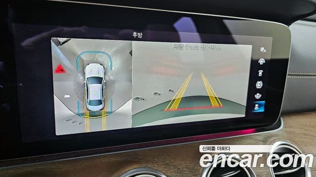 Mercedes-Benz E-Class 2022 — ფოტო 14/20