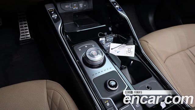 Kia Sorento 2023 — ფოტო 9/20