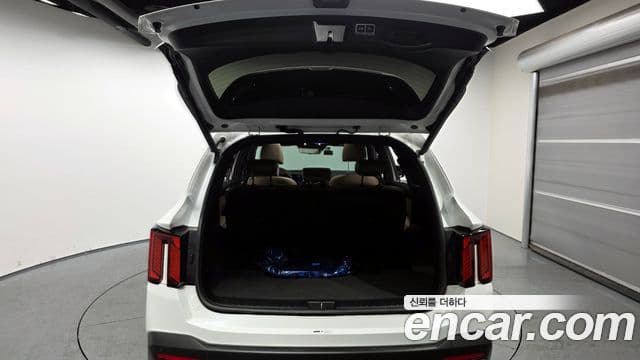 Kia Sorento 2023 — ფოტო 20/20
