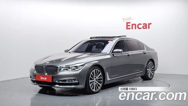 BMW 7 Series 2018 — Фото 1/20