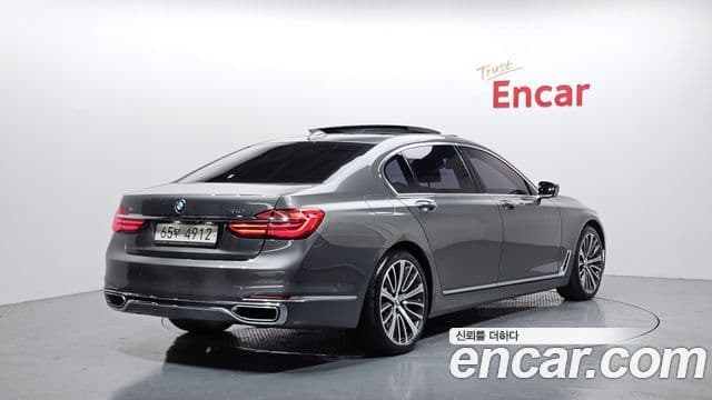 BMW 7 Series 2018 — Фото 2/20