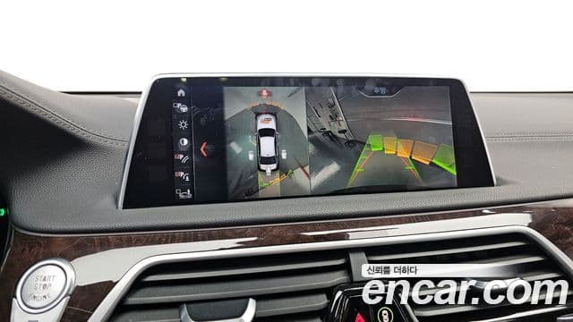 BMW 7 Series 2018 — Фото 16/20