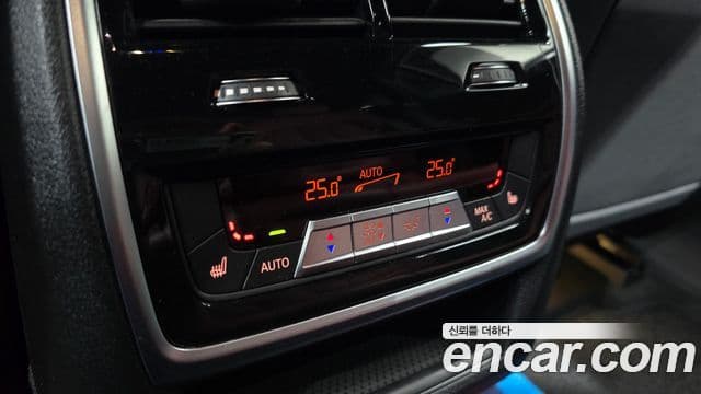 BMW X6 2021 — Photo 17/20