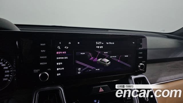 Kia Sorento 2022 — Şəkil 16/20
