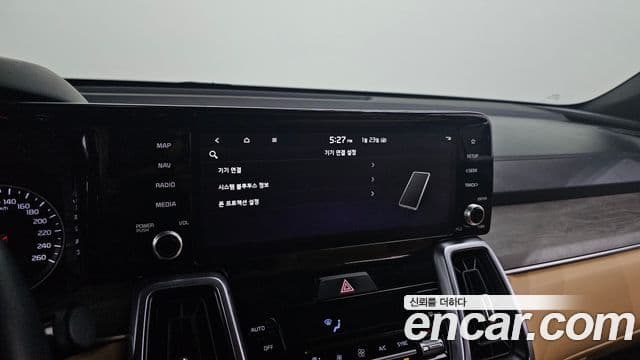 Kia Sorento 2022 — Şəkil 17/20