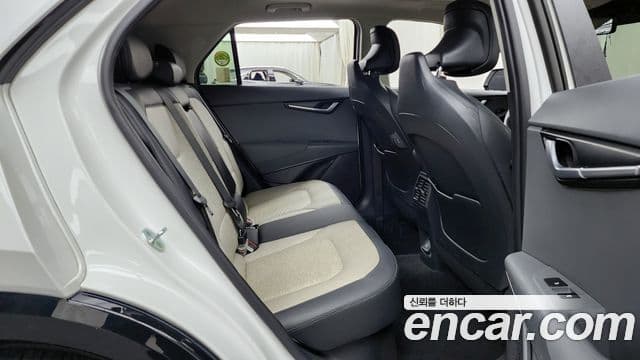 Kia Niro 2022 — Şəkil 12/20