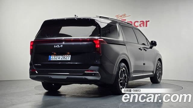 Kia Carnival 2024 — Şəkil 2/20
