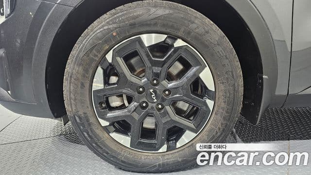 Kia Sorento 2023 — ფოტო 5/20