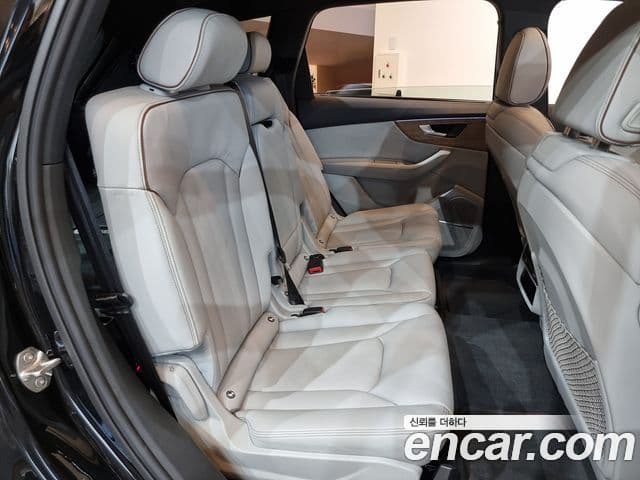 Audi Q7 2024 — фото 11 из 20