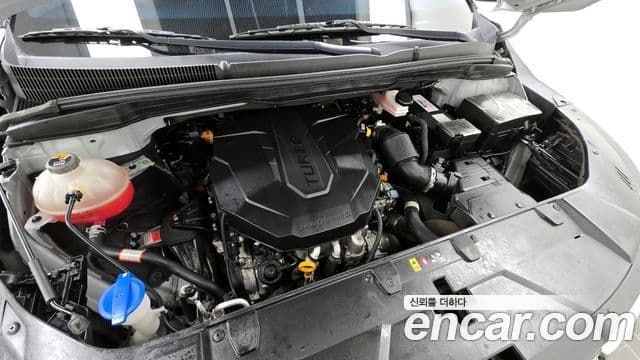 Kia Carnival 2021 — ფოტო 16/20
