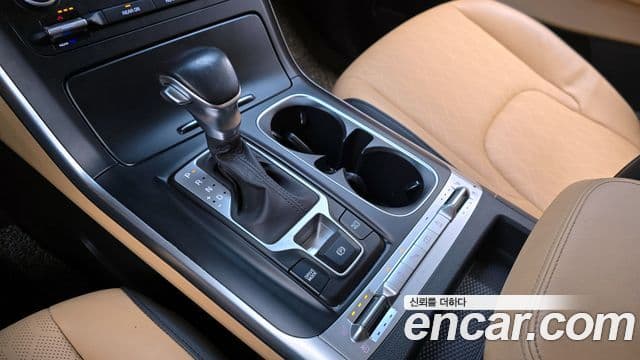 Kia Carnival 2021 — ფოტო 9/20