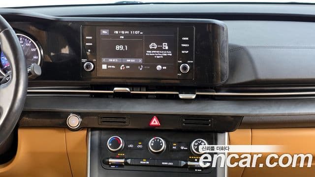 Kia Carnival 2021 — ფოტო 10/20