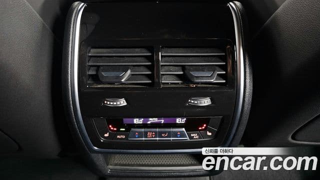 BMW X5 2022 — ფოტო 18/20