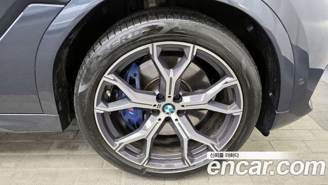 BMW X6 2021 — Photo 17/20