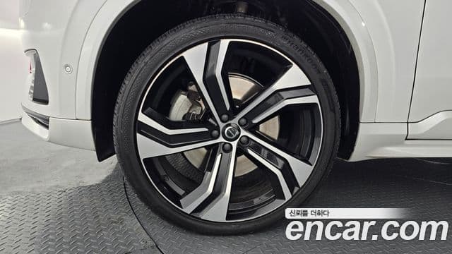 Volvo XC90 2020 — фото 5 из 20