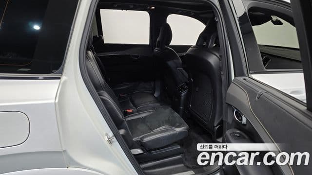 Volvo XC90 2020 — ფოტო 12/20