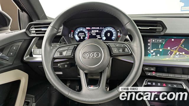 Audi A3 2023 — фото 13 из 20