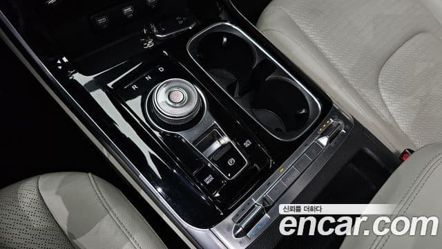 Kia Carnival 2020 — Фото 8/20