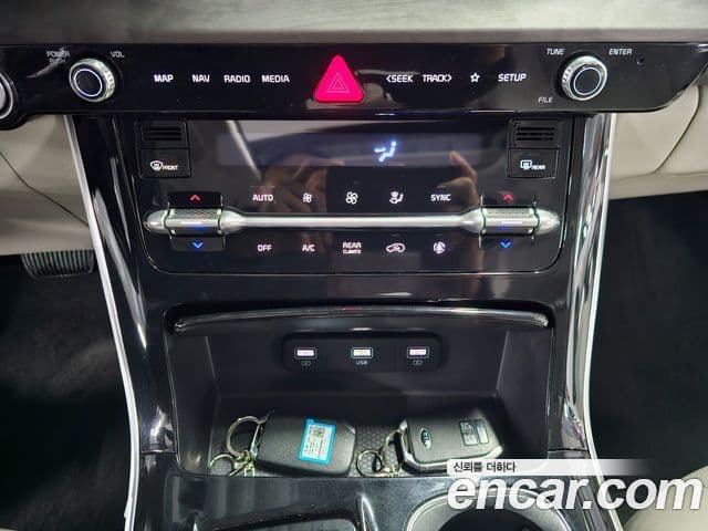 Kia Carnival 2020 — Фото 14/20