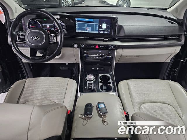 Kia Carnival 2020 — Фото 15/20