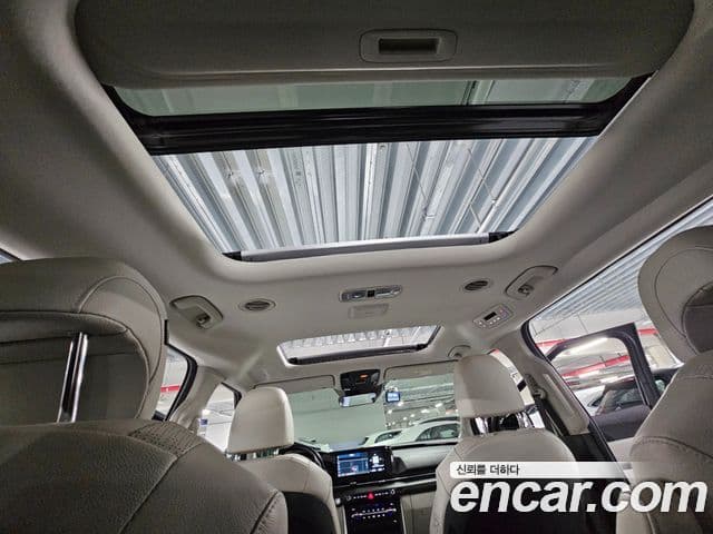 Kia Carnival 2020 — Фото 19/20