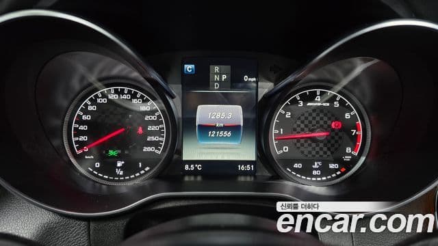 Mercedes-Benz GLC-Class 2019 — Şəkil 8/20