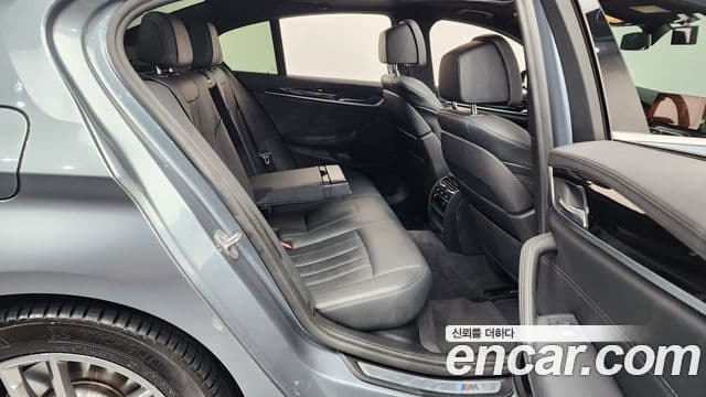 BMW 5 Series 2020 — ფოტო 12/20