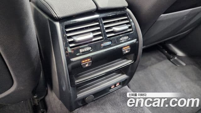 BMW 5 Series 2020 — ფოტო 18/20